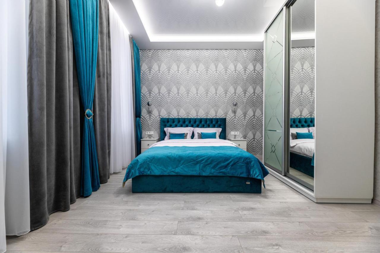 Rynok Square City Center Two Bedroom Apartment! Leópolis Exterior foto