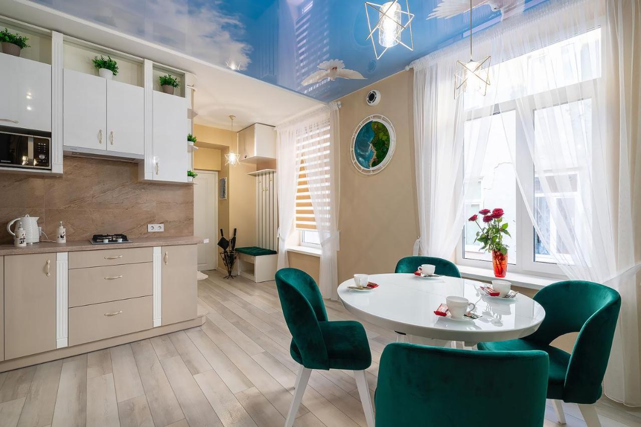 Rynok Square City Center Two Bedroom Apartment! Leópolis Exterior foto