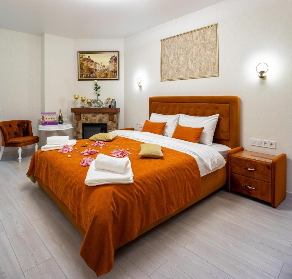 Rynok Square City Center Two Bedroom Apartment! Leópolis Exterior foto