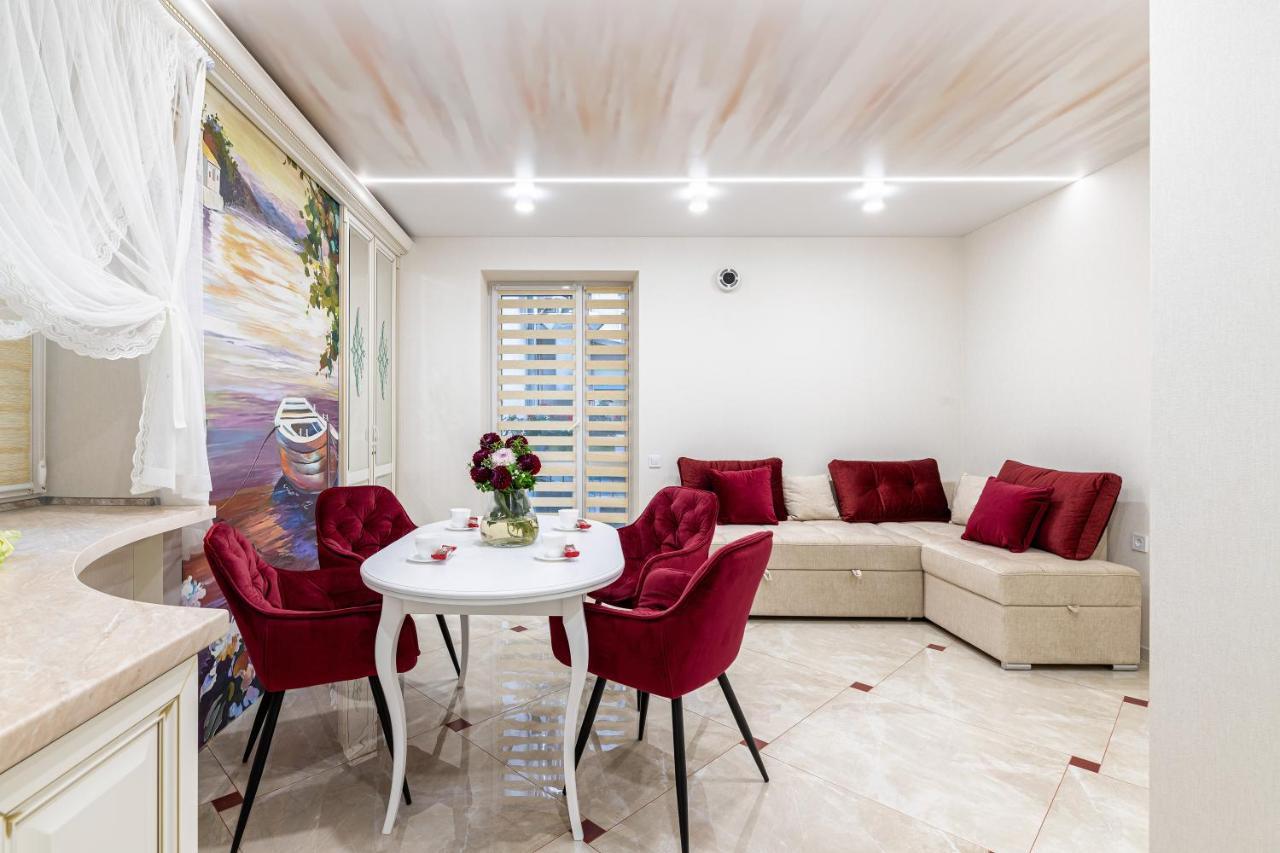 Rynok Square City Center Two Bedroom Apartment! Leópolis Exterior foto