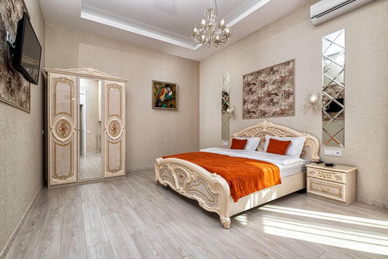 Rynok Square City Center Two Bedroom Apartment! Leópolis Exterior foto